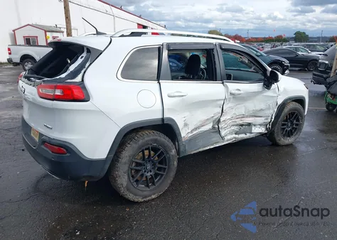 2016 Jeep Cherokee Latitude z USA, uszkodzony, nr VIN 1C4PJMCS5GW193320